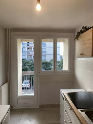 Fourniture et pose de fenêtres PVC à Décines-Charpieu, Décines-Charpieu, CONFORT ISO SERVICES