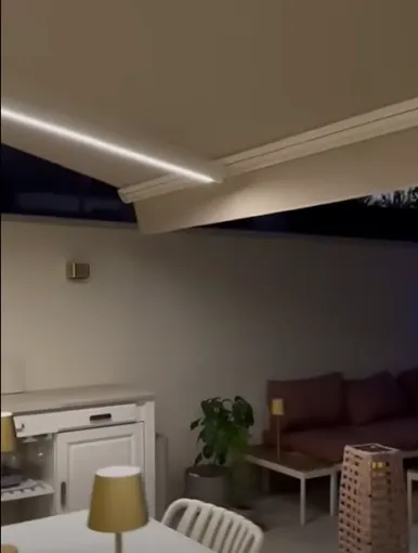 Installation de store banne avec LED à Lyon