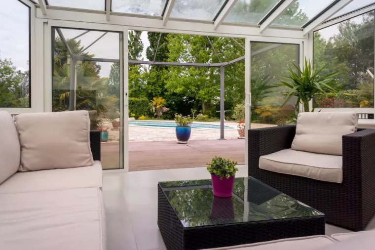 Les pergolas (Lyon 69), Décines-Charpieu, CONFORT ISO SERVICES