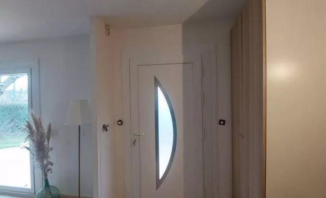 Fourniture et pose de porte d'entrée en PVC à Lyon, Décines-Charpieu, CONFORT ISO SERVICES