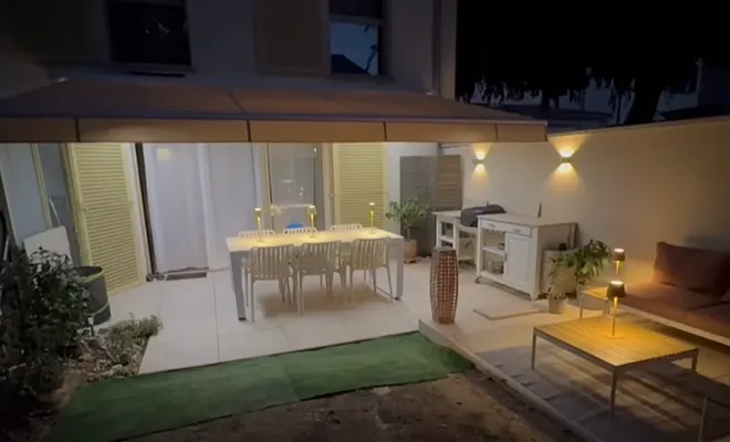 Installation de store banne avec LED à Lyon