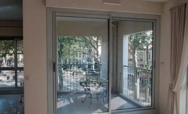 Fourniture et pose de coulissants et fenêtres en aluminium à Lyon, Décines-Charpieu, CONFORT ISO SERVICES