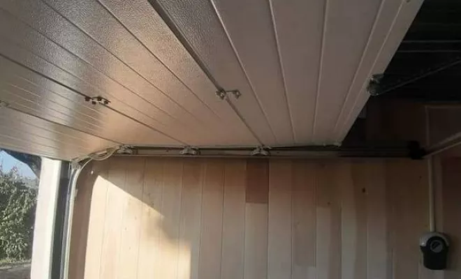 Fourniture et pose de porte de garage sectionnelle, Décines-Charpieu, CONFORT ISO SERVICES