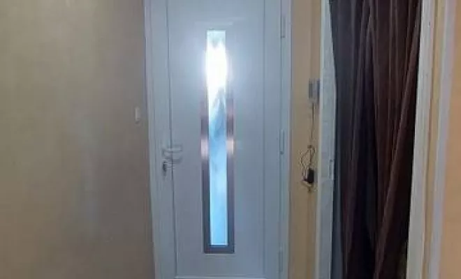 Fourniture et pose de porte d'entrée en PVC à Villeurbanne, Décines-Charpieu, CONFORT ISO SERVICES