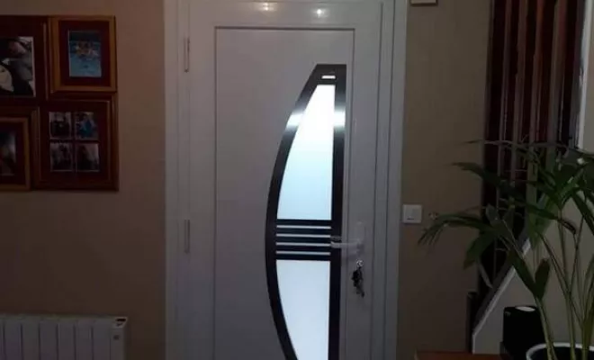 Fourniture et pose de porte d'entrée PVC, Décines-Charpieu, CONFORT ISO SERVICES