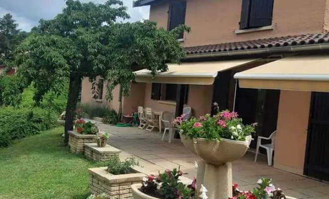 Fourniture et pose de store de terrasse monobloc, Décines-Charpieu, CONFORT ISO SERVICES