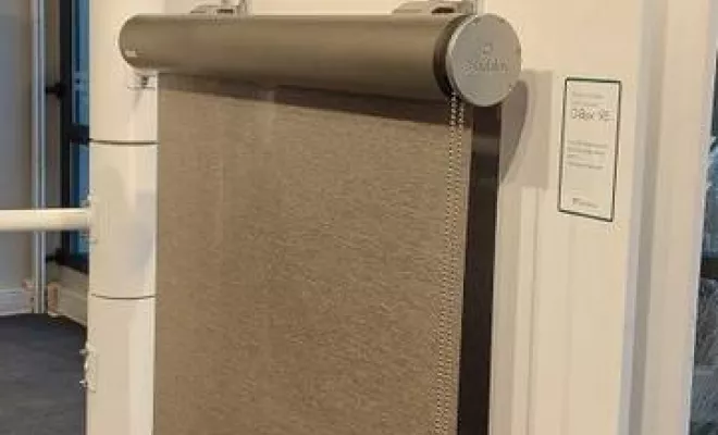 Fourniture et pose de store droit extérieur à Mions, Décines-Charpieu, CONFORT ISO SERVICES