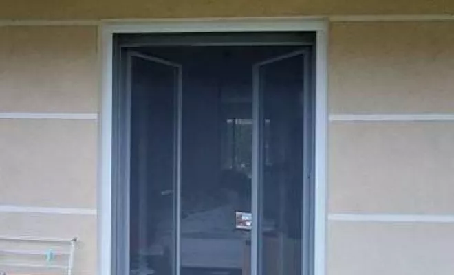 Mise en place de moustiquaire enroulable à Villeurbanne, Décines-Charpieu, CONFORT ISO SERVICES